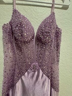 🦄 Jovani Sz 4 Lavender Beaded Gown SAMPLE